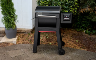 Weber 推出新款智能烤炉 Smoque，高达260°C 的高温让烧烤更加轻松