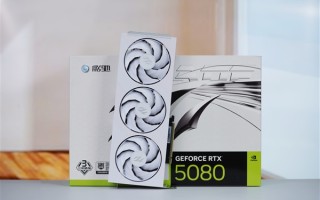 7片三折扇叶！影驰RTX 5080圣刃OC显卡图赏