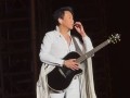 陶喆在演唱会上怀念父亲：爸爸 我穿上了猫王的衣服