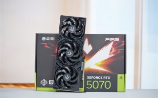 三折大扇叶！影驰RTX 5070 FIRE显卡图赏