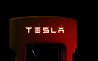 特斯拉：2025年上半年将推平价车型 预计售价3万美元