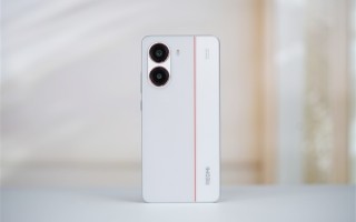 首批骁龙8s至尊版旗舰！REDMI Turbo 4 Pro用上1.5K直屏+金属中框