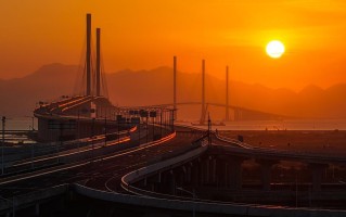 跨江越海再无碍——粤港澳大湾区建设观察