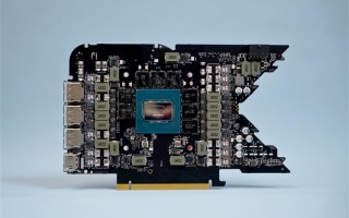 中国特供版RTX 5090D公然现身！32GB GDDR7没跑了