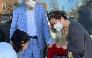 81岁钢琴大师刘诗昆再当爸：娇妻小37岁 请月嫂花10万