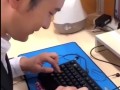 黄晓明的打字速度引热议 网友：10年都写不完论文