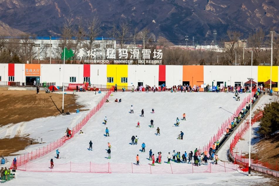 逐梦冰雪 燃动新能量 2024战马大学生冰雪节正式启航-第4张图片-芙蓉之城