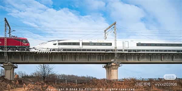 极速450km/h！CR450复兴号原型车露面：车头极其科幻-第4张图片-芙蓉之城