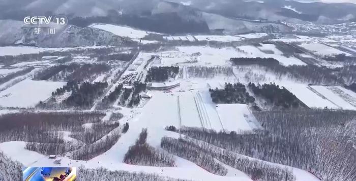 冰雪经济“热”起来 滑雪装备产销两旺！这个冬天你滑雪了吗？-第2张图片-芙蓉之城