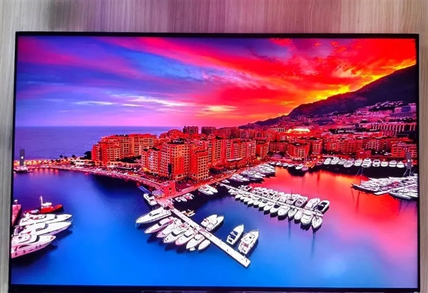 HKC惠科展示最新成果：点亮36.5英寸8K 120Hz/4K 240双模显示器面板！-第3张图片-芙蓉之城