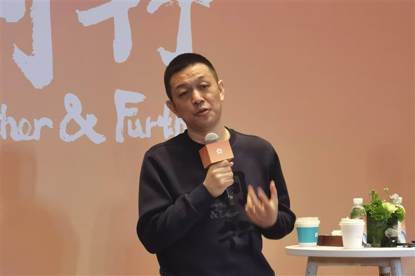 李斌回应萤火虫“三眼灯”造型争议：看过实车的都说好-第3张图片-芙蓉之城
