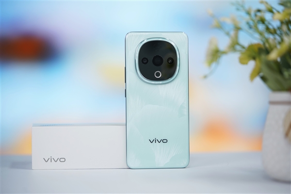 清新美背种草了！vivo Y300图赏-第6张图片-芙蓉之城