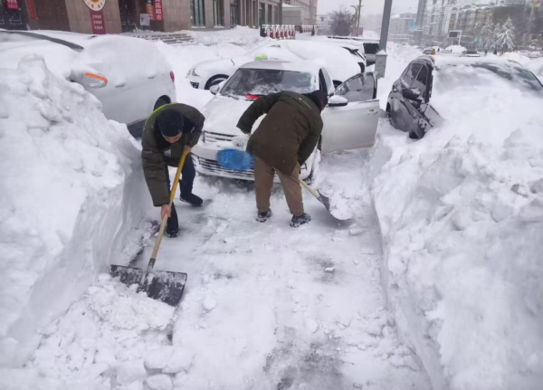 寒风中坚守，风雪里护航：阳光财险积极应对寒潮暴雪天气-第2张图片-芙蓉之城