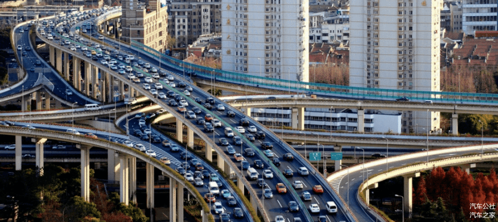 ICT巨头，搅动国内中大型SUV市场-第3张图片-芙蓉之城