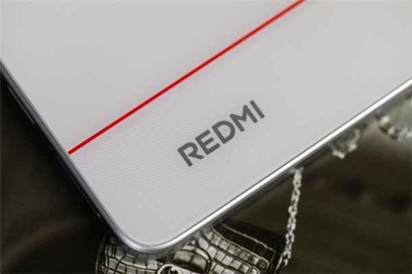 续航性能双重卷王！REDMI Turbo 4上手：1999元无敌-第3张图片-芙蓉之城