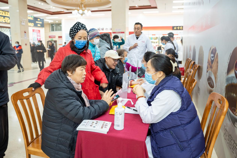 打造医疗健康新生态 医保、医疗、医药高效协同 同仁堂：深化“三医联动”守护群众健康-第2张图片-芙蓉之城