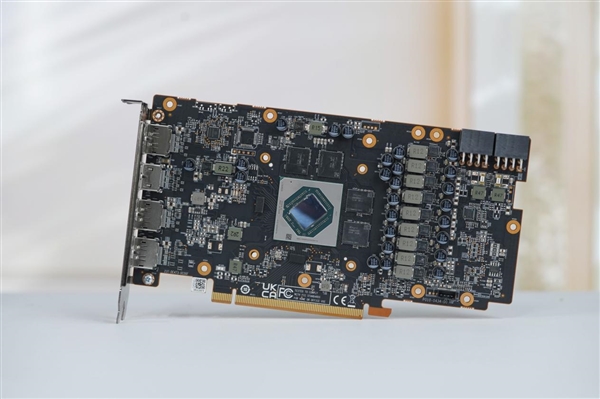 迎战RTX 5060！AMD RX 7650 GRE显卡图赏-第13张图片-芙蓉之城