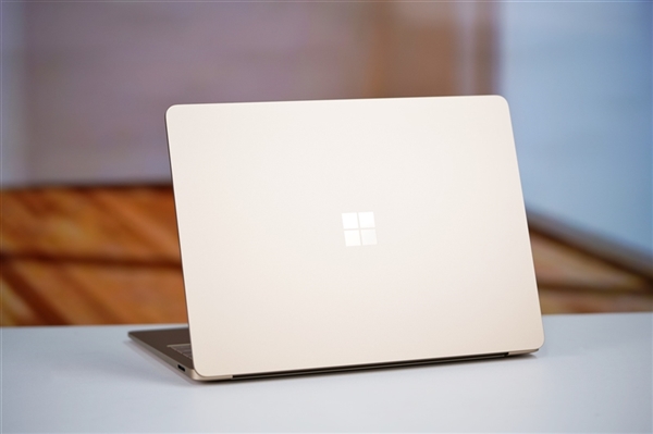 买前要谨慎！亚马逊警告：微软Surface Laptop 7退货率高-第1张图片-芙蓉之城