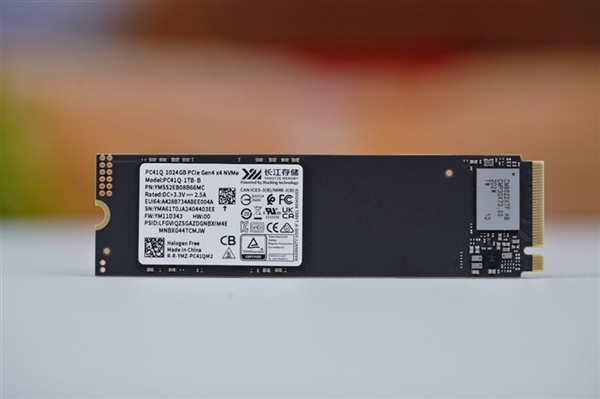 长江存储宣布三款全新SSD：PCIe 5.0走入主流、QLC跑到7GB/s-第6张图片-芙蓉之城