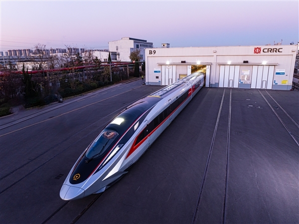 运营速度400km/h全球最快！王锋代表：CR450正在北京环线铁道进行型式试验-第1张图片-芙蓉之城