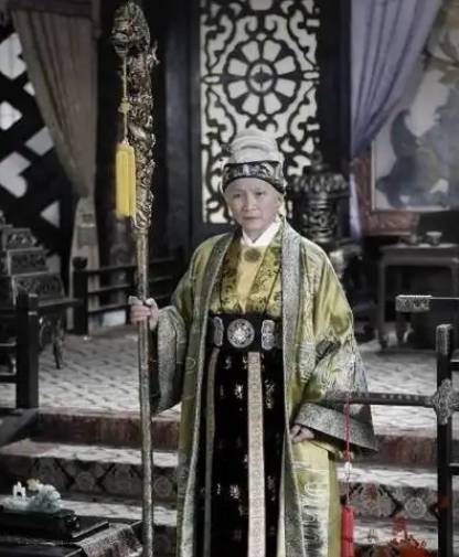 佘太君龙头拐杖：忠勇世家的权力图腾-第1张图片-芙蓉之城