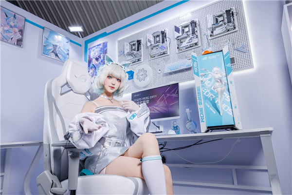 打造2025高颜值桌搭 华硕B850/B650E主板装机优选-第1张图片-芙蓉之城