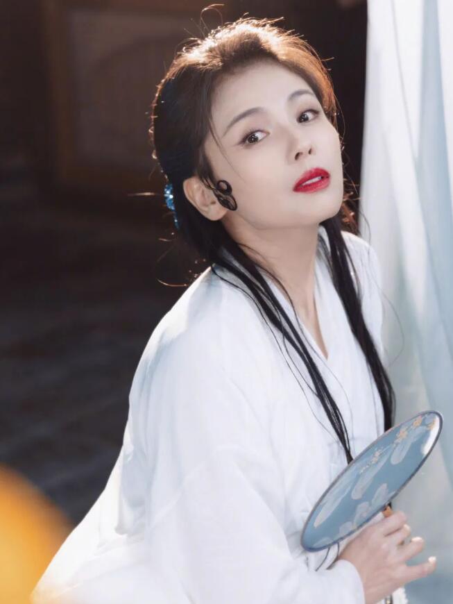 刘涛时隔19年再演白素贞 本人发文：白蛇好久不见-第1张图片-芙蓉之城