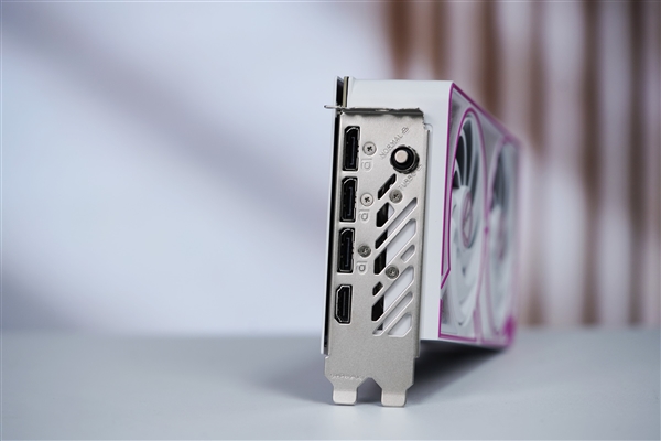 七彩虹iGame RTX 5060 Ti Ultra W DUO 16GB OC显卡图赏-第14张图片-芙蓉之城