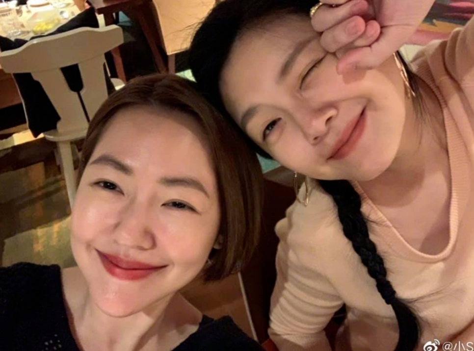 大S去世后小S首发文 说大S会永远在她心里-第1张图片-芙蓉之城