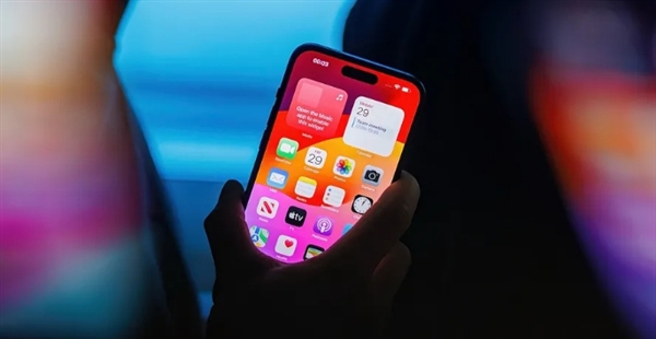 苹果终于不挤牙膏了！20周年新款iPhone大曝光：几乎全玻璃、曲面环绕屏设计-第1张图片-芙蓉之城
